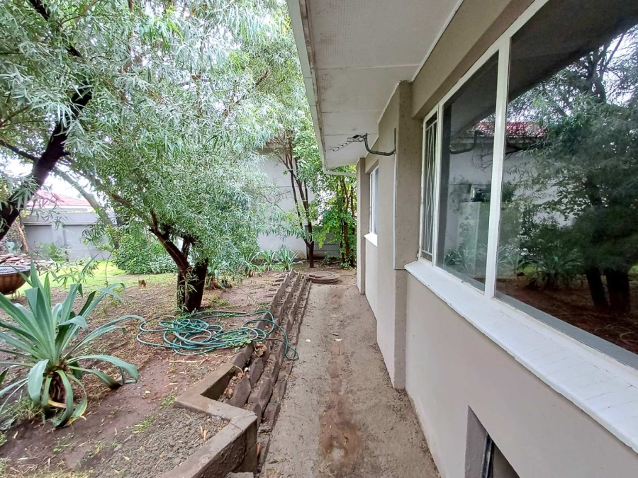 6 Bedroom Property for Sale in Bayswater Free State